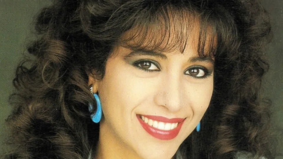 עפרה חזה portrait